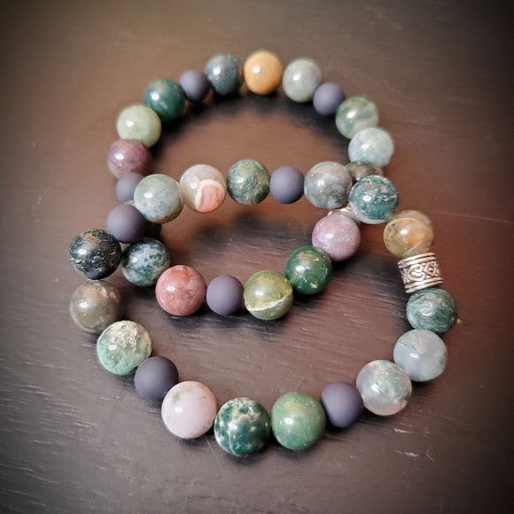 ❤Base Chakra❤ Reiki Infused Beaded Bracelet - Picture 2 of 3